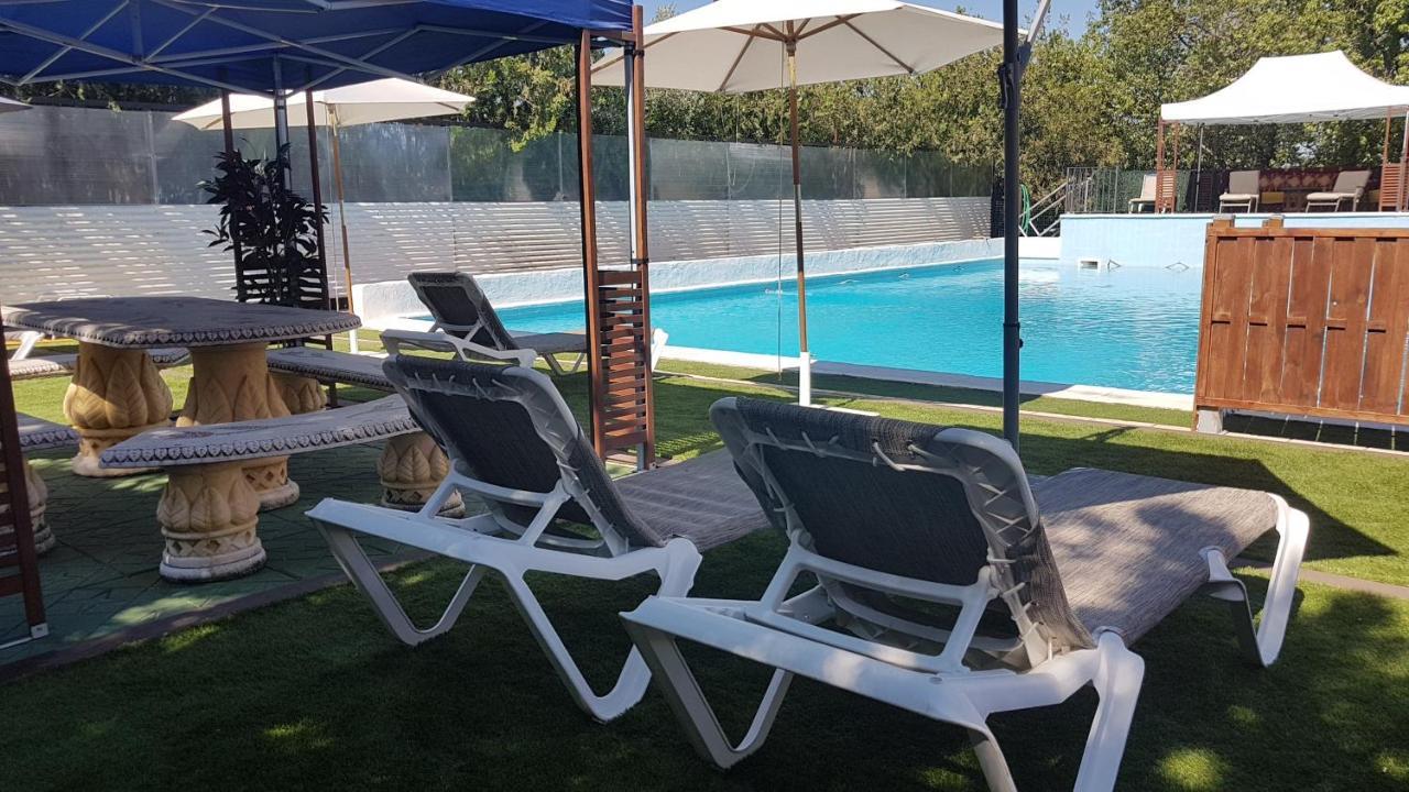 Villa Cortijo San José Sevilla Exterior foto